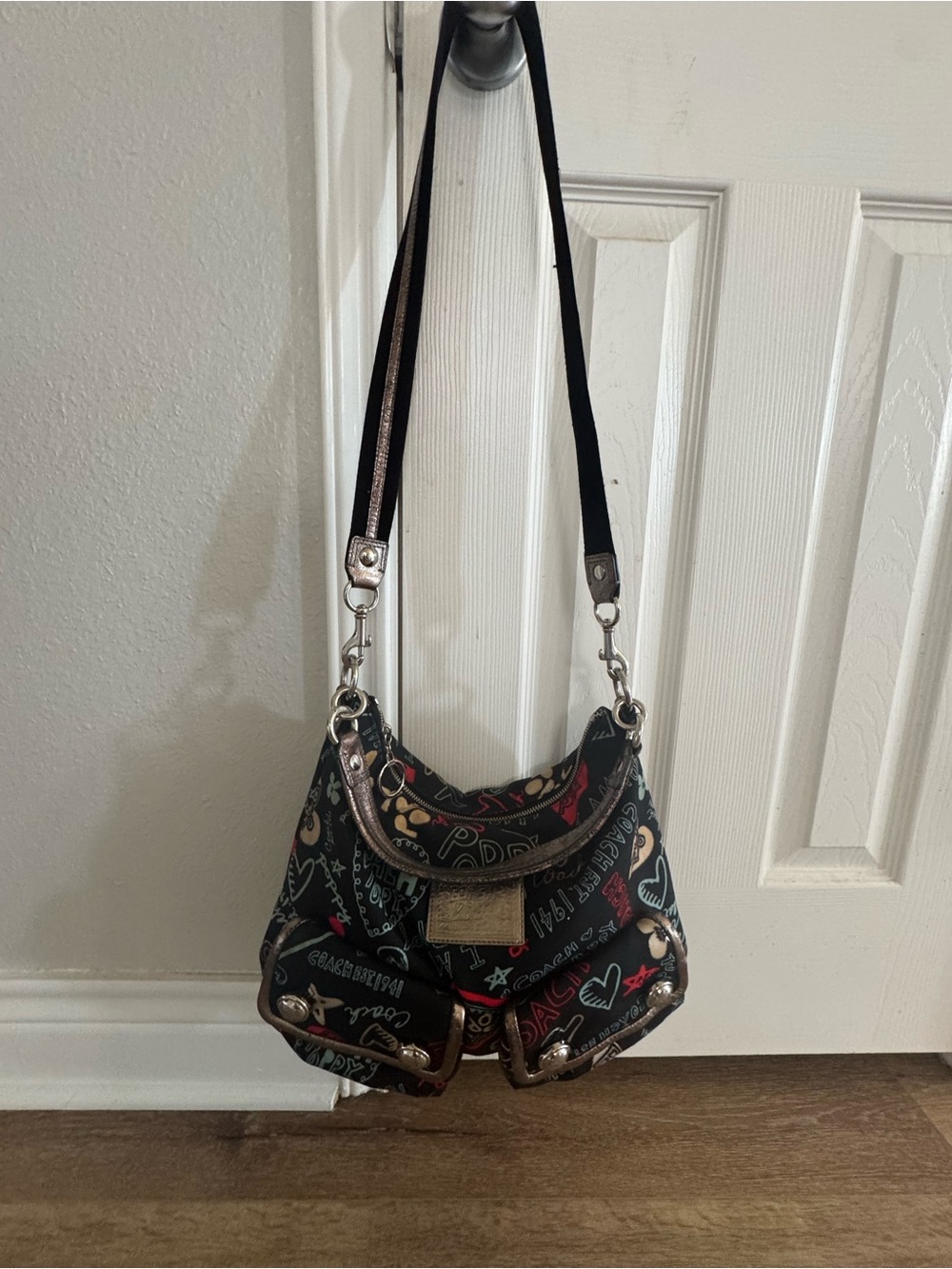 Coach Black Multi Poppy Heart Print Crossbody Bag - Picture 3 of 7